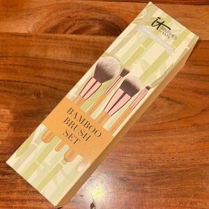 BRAND NEW ULTA Limited Edition it Cosmetics Bamboo Brush Set - Pink and Natural